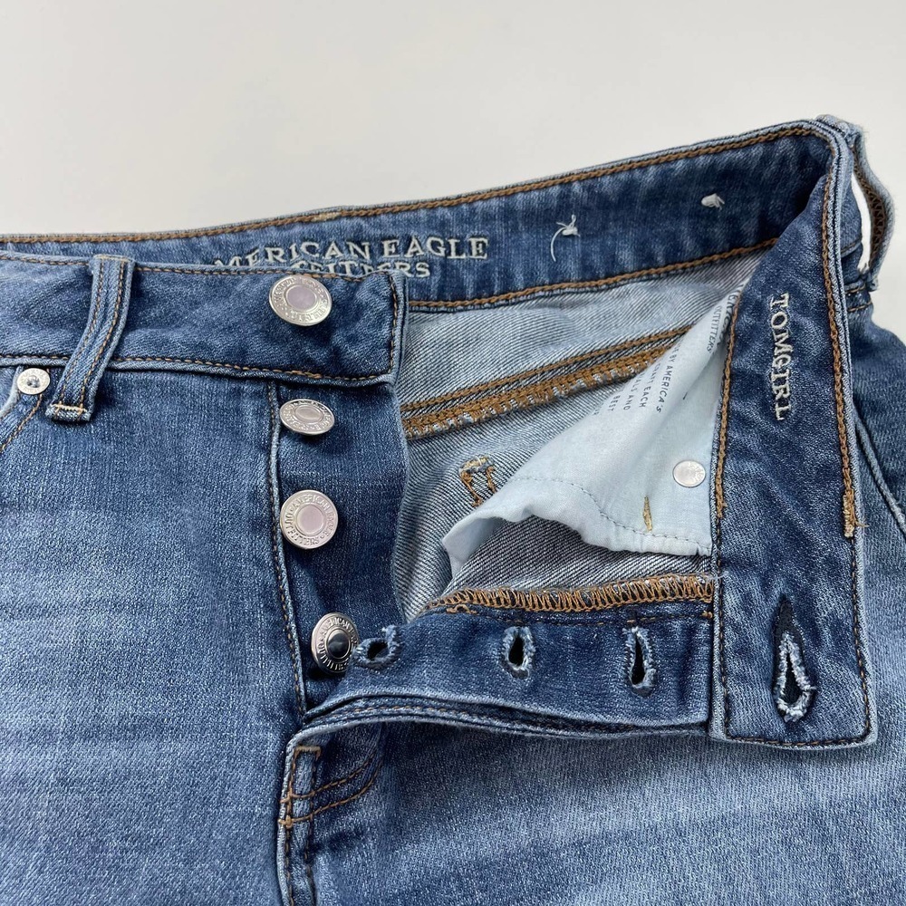 American Eagle Tomgirl button fly skinny jeans